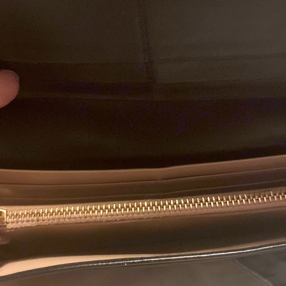 Elegant black Prada lamb skin leather wallet - Picture 4 of 11